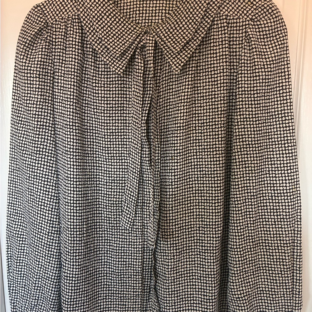 Black & White Patterned Tie-Neck Blouse Evan Picone 10
